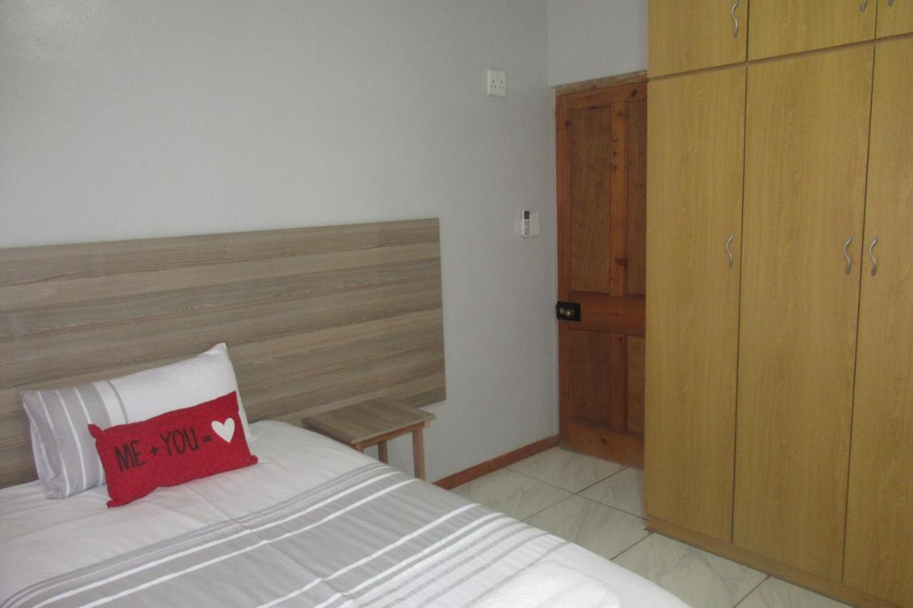 Pab-Love Guest House Kuruman Exterior photo